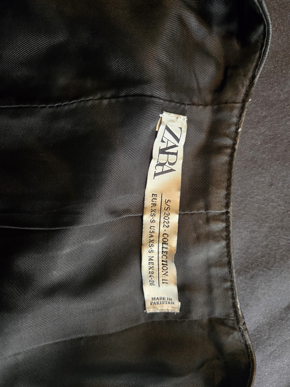 ZARA Black Leather Lace-Up Crop Vest - Picture 6 of 8